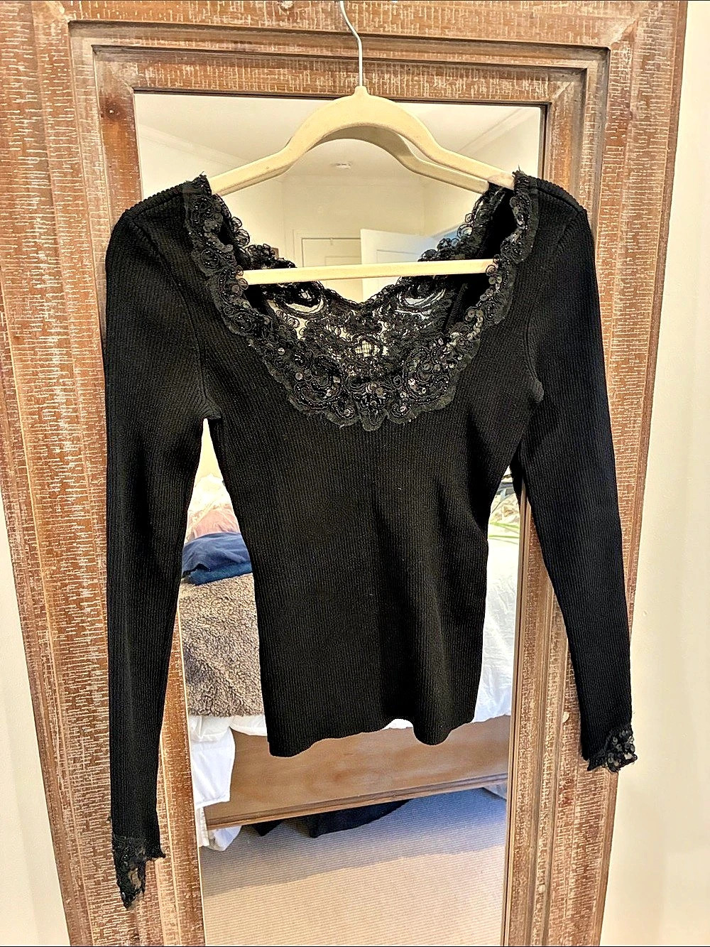Cache Black Lace Long Sleeve Top Like New